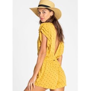 🔥🔥BILLABONG - RUFFLE SLEEVE ROMPER🔥🔥
